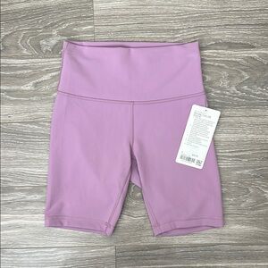 SOLD Lululemon Wunder Train HR Short 8”